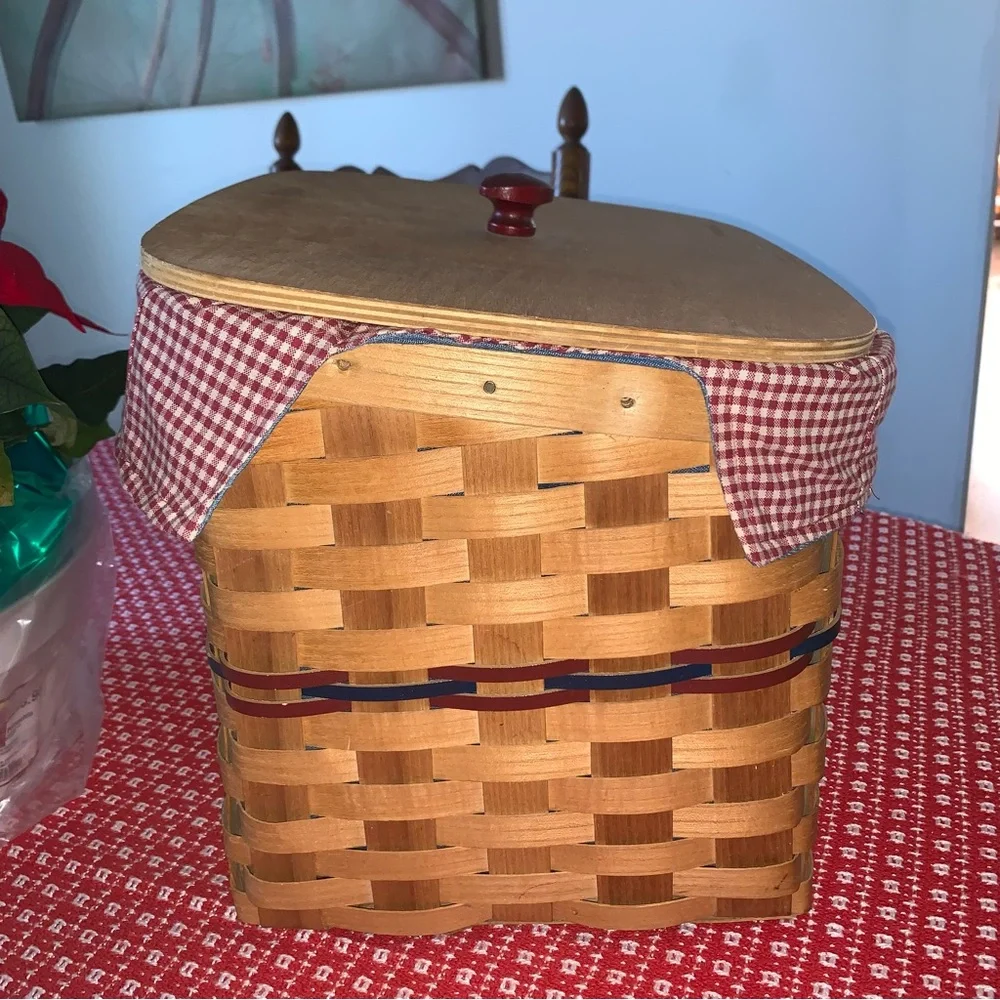 Peterboro Basket Co. NH Heart Knob Wood Covered Basket Gingham Denim Cloth